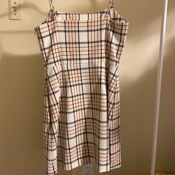 Aritzia Isabelle dress - Picture 3 of 3